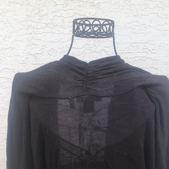 H&M Open Front Wrap - Picture 5 of 5